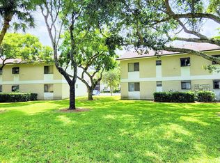 701 Gardens Dr APT 102, Pompano Beach, FL 33069