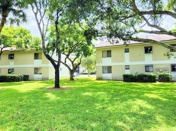 701 Gardens Drive #102, Pompano Beach, FL 33069