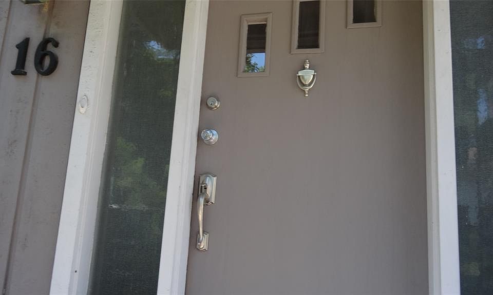 1st image of 4944 Woodway Dr APT 16