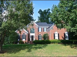 2137 Retana Dr, Charlotte, NC 28270