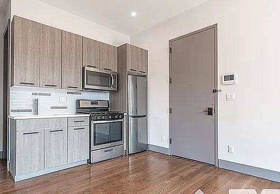 2nd image of 1611 Sterling Pl APT 3B