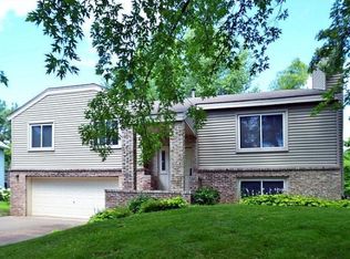 3716 Denmark Ct E, Eagan, MN 55123