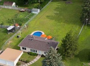 1883 County Road C E, Maplewood, MN 55109