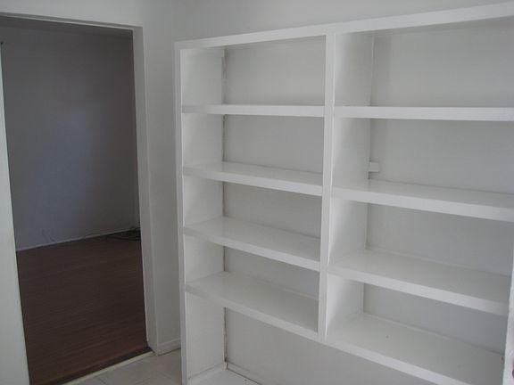 5th image of 12730 Venice Blvd #House