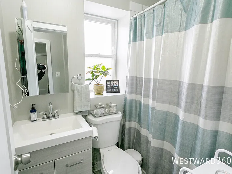 3543 N Lawndale Ave #1 — Photo 7