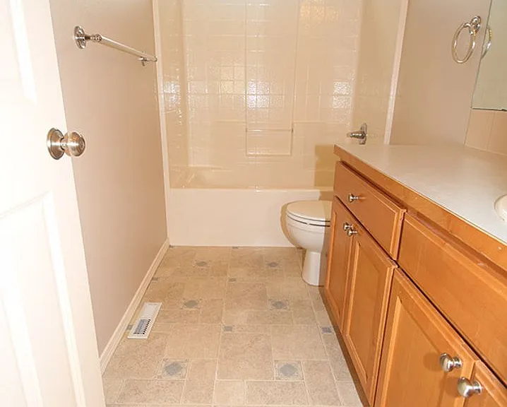 19208 NE 66th Way — Photo 20