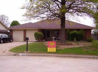 1209 N Glenwood Dr, Oklahoma City, OK 73160