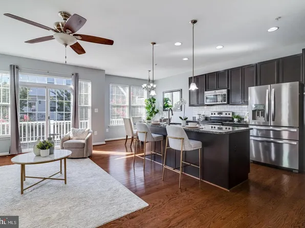 55 Derby Dr, La Plata, MD 20646