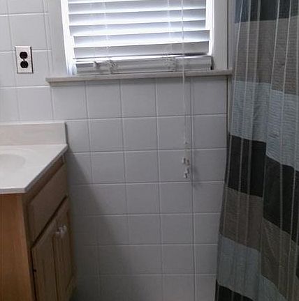 4th image of 7233 Forest Hill Ave