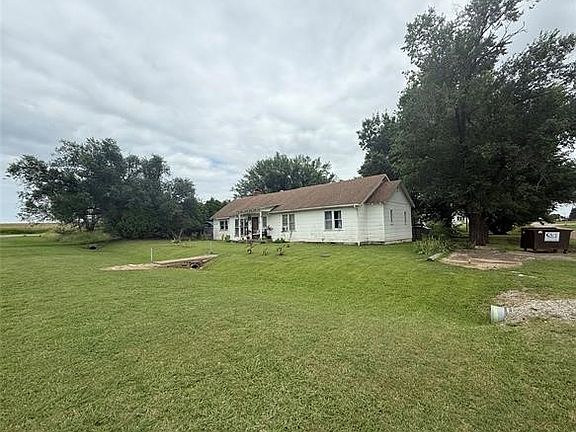 2nd image of 504 2nd St