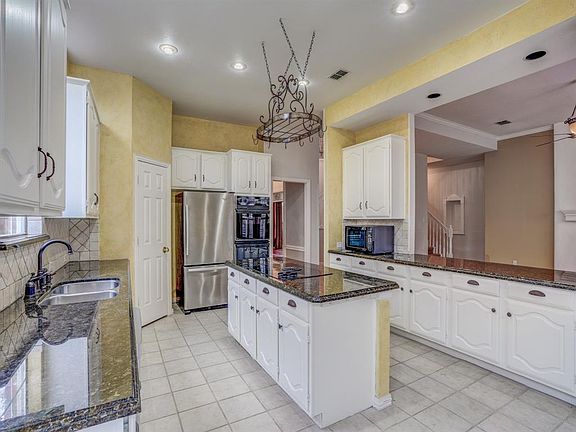 5th image of 3635 Waynoka Dr