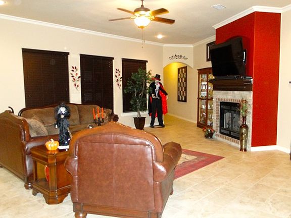 3rd image of 5305 Half Moon Cir