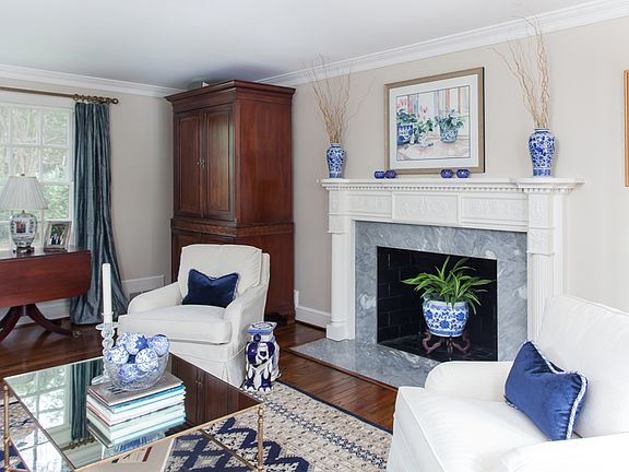 5th image of 1227 Rothesay Cir