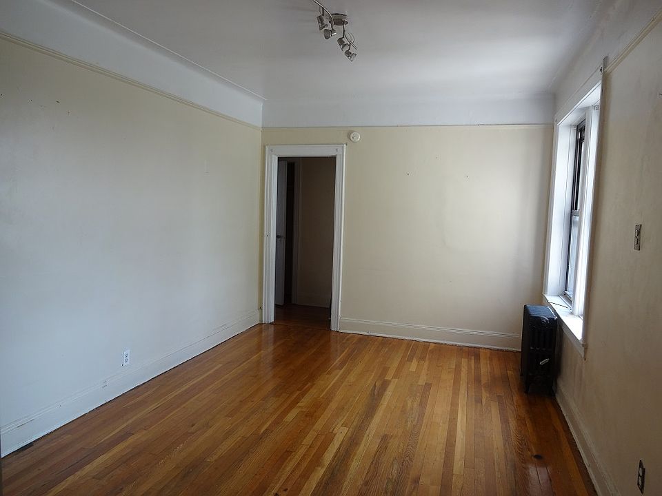 2nd image of 3416 93rd St APT E1