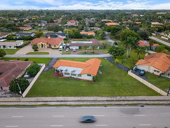3rd image of 8230 SW 87th Terrace