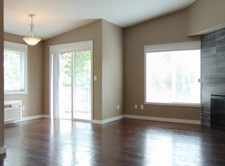 11642 91st Ln NE APT C, Kirkland, WA 98034