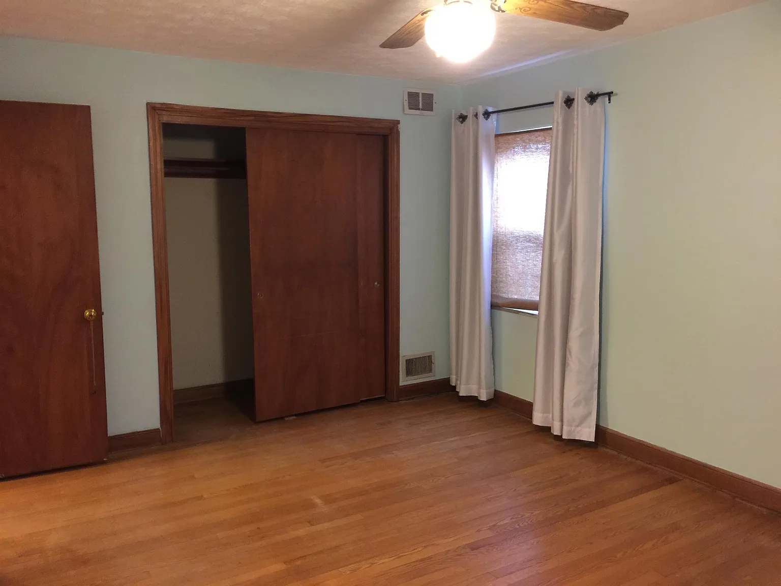 637 10th Avenue, Huntington, WV 25701 - 1 — Photo 4