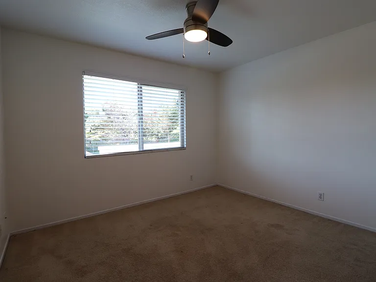 527 E Rice Ranch Rd — Photo 16