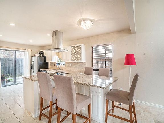5th image of 600 Saddle Rock Ct