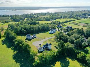 40 Cutler Ct, Portsmouth, RI 02871