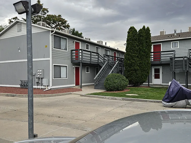 1418 Cedar Ave #2-B/R — Photo 3