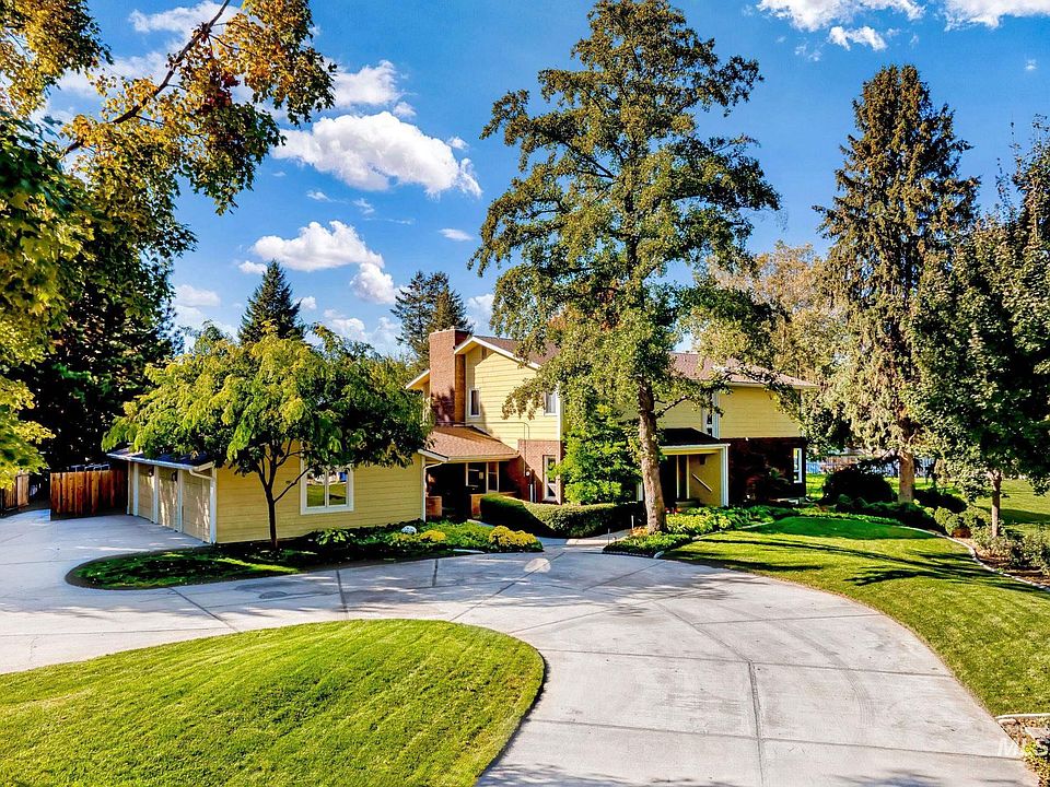 1st image of 3831 N Farlight Pl