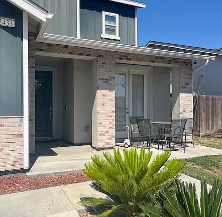 3rd image of 2433 N Divisadero Street
