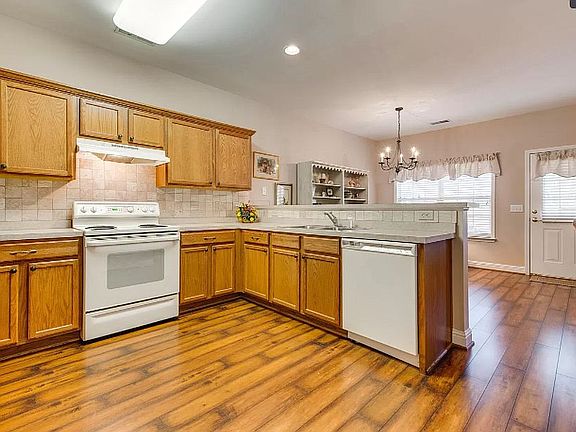 5th image of 108 Prince William Ln