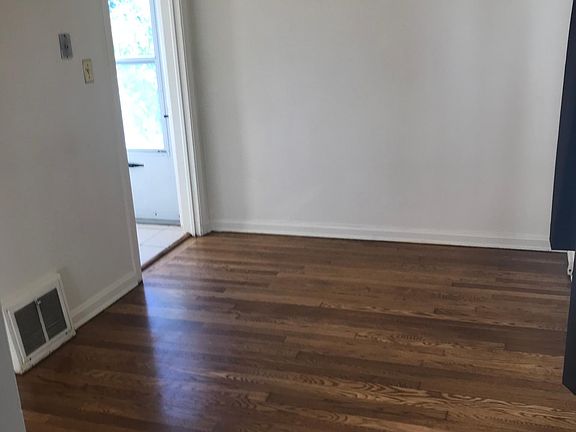Dining room (2)
