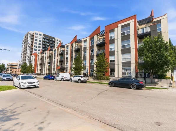 10523 123rd St NW #109, Edmonton, AB T5N 1N9