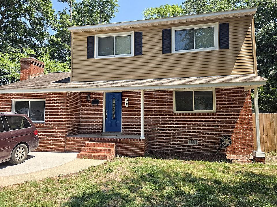 1st image of 227 Saint Ives Cir