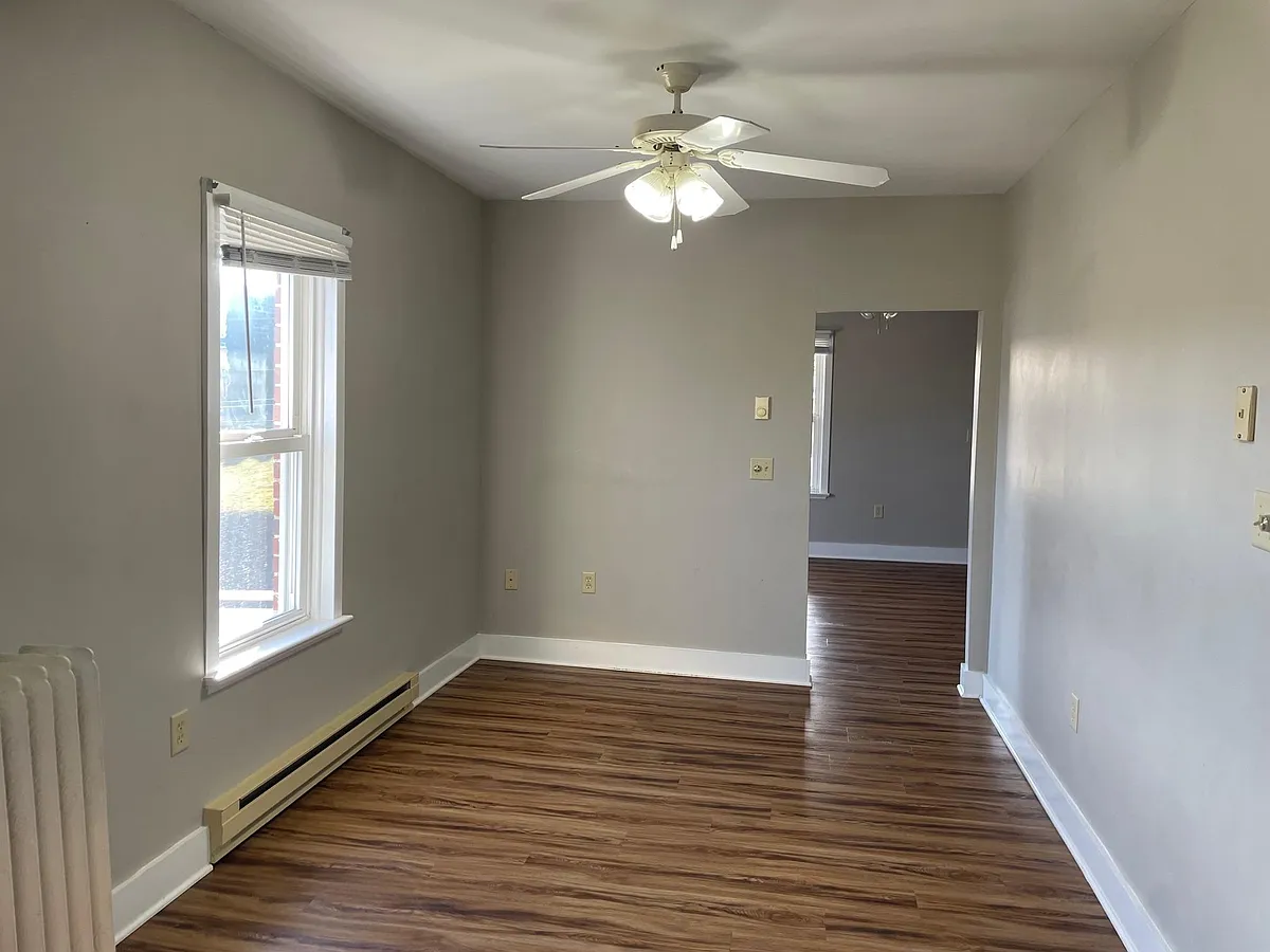 Building Photo - 329 N 7th St #2C