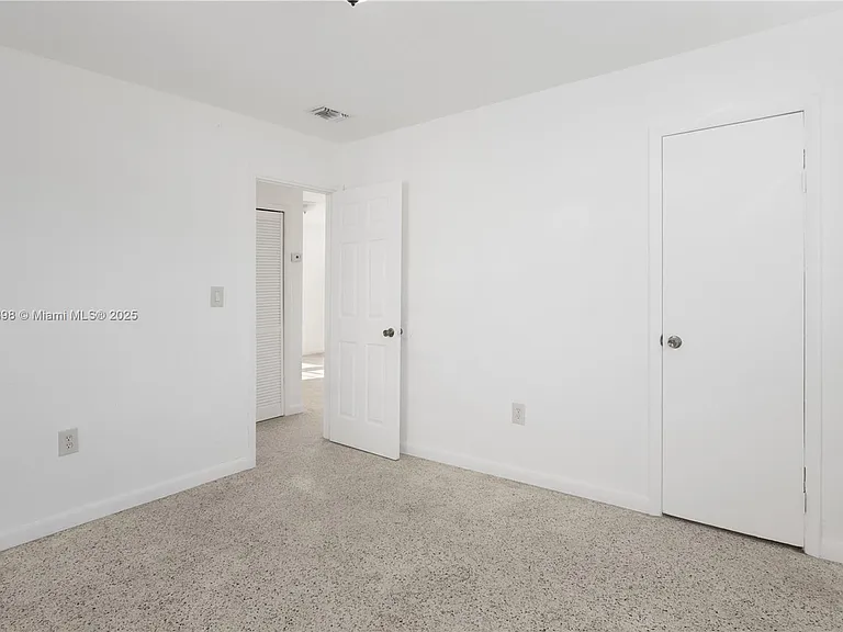1251 NW 59th St #3 — Photo 11