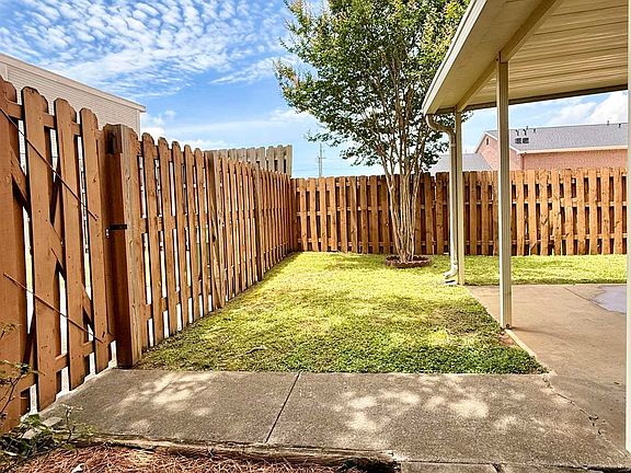 5th image of 11571 Jade Ln SE