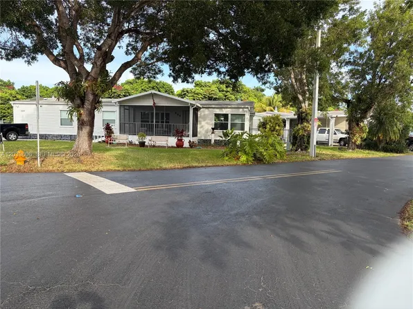 35303 SW 180th Ave #321-322, Homestead, FL 33034