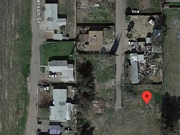165 Walnut St, Hanford, CA 93230