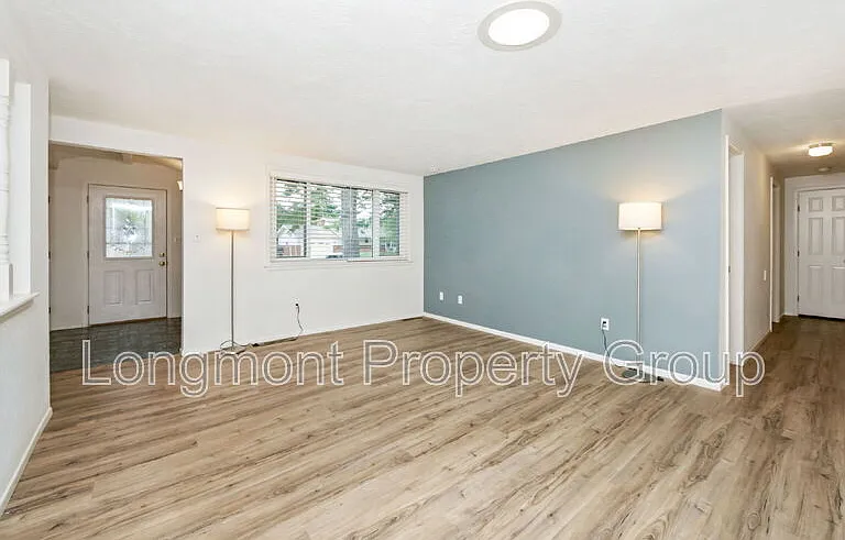 2336 Smith Ct — Photo 14