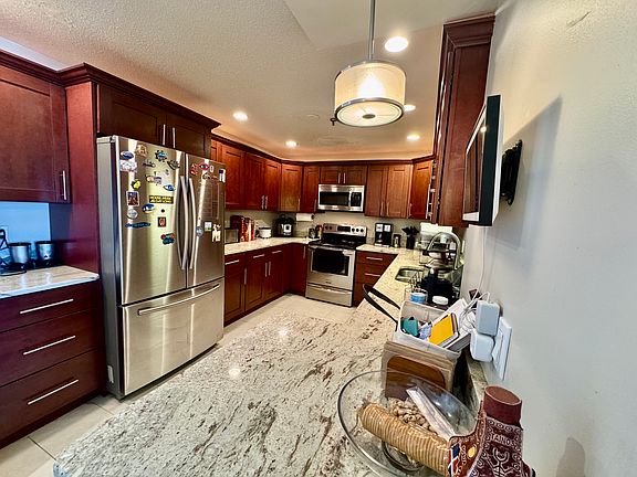 3rd image of 3920 Mystic Valley Pkwy APT 402