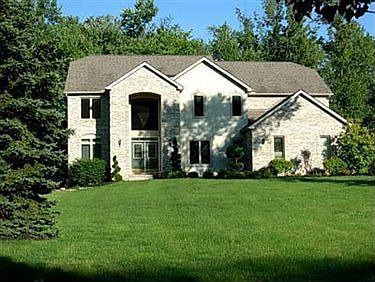 1st image of 6910 Woodlands Ln