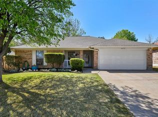 6472 Loma Vista Dr, Watauga, TX 76148