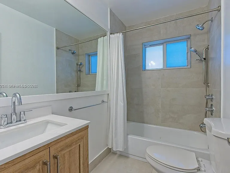 5400 Orduna Dr #0 — Photo 8