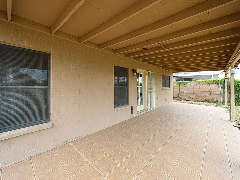 10935 W Ruth Ave — Photo 32