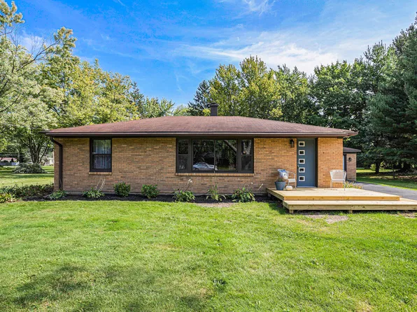 4001 Meadow Ln, Saint Joseph, MI 49085