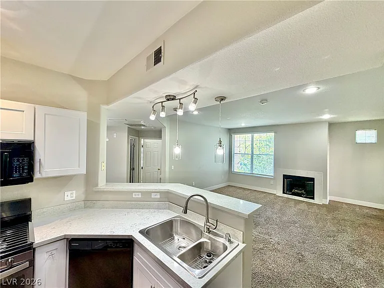 8555 W Russell Rd #2018 — Photo 13