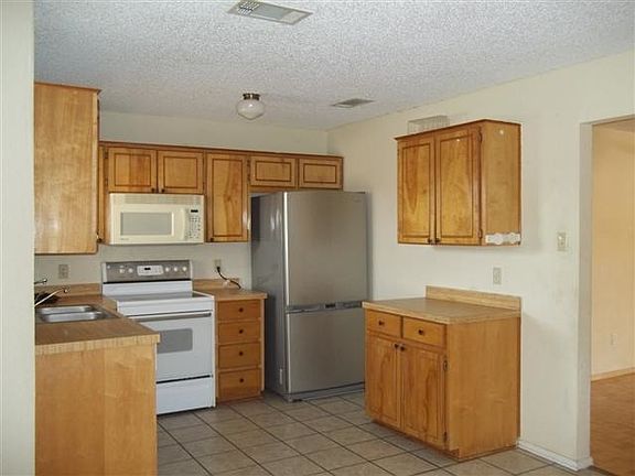 5th image of 1502 Vista Cir