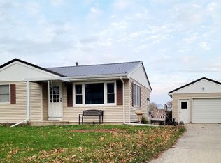 126 Wolf Ave, Readlyn, IA 50668