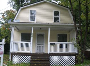 406 Oakland St, Holly, MI