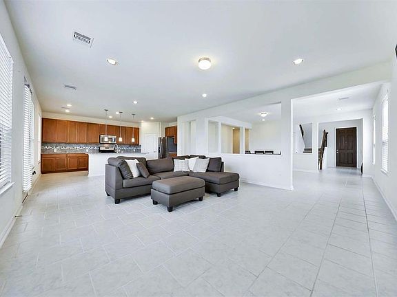 4th image of 22423 Auburn Valley Ln