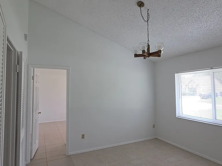 3416 Laurel Dale Dr — Photo 7
