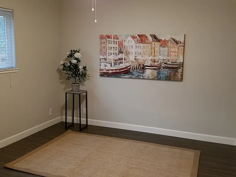 2412 Q St — Photo 7
